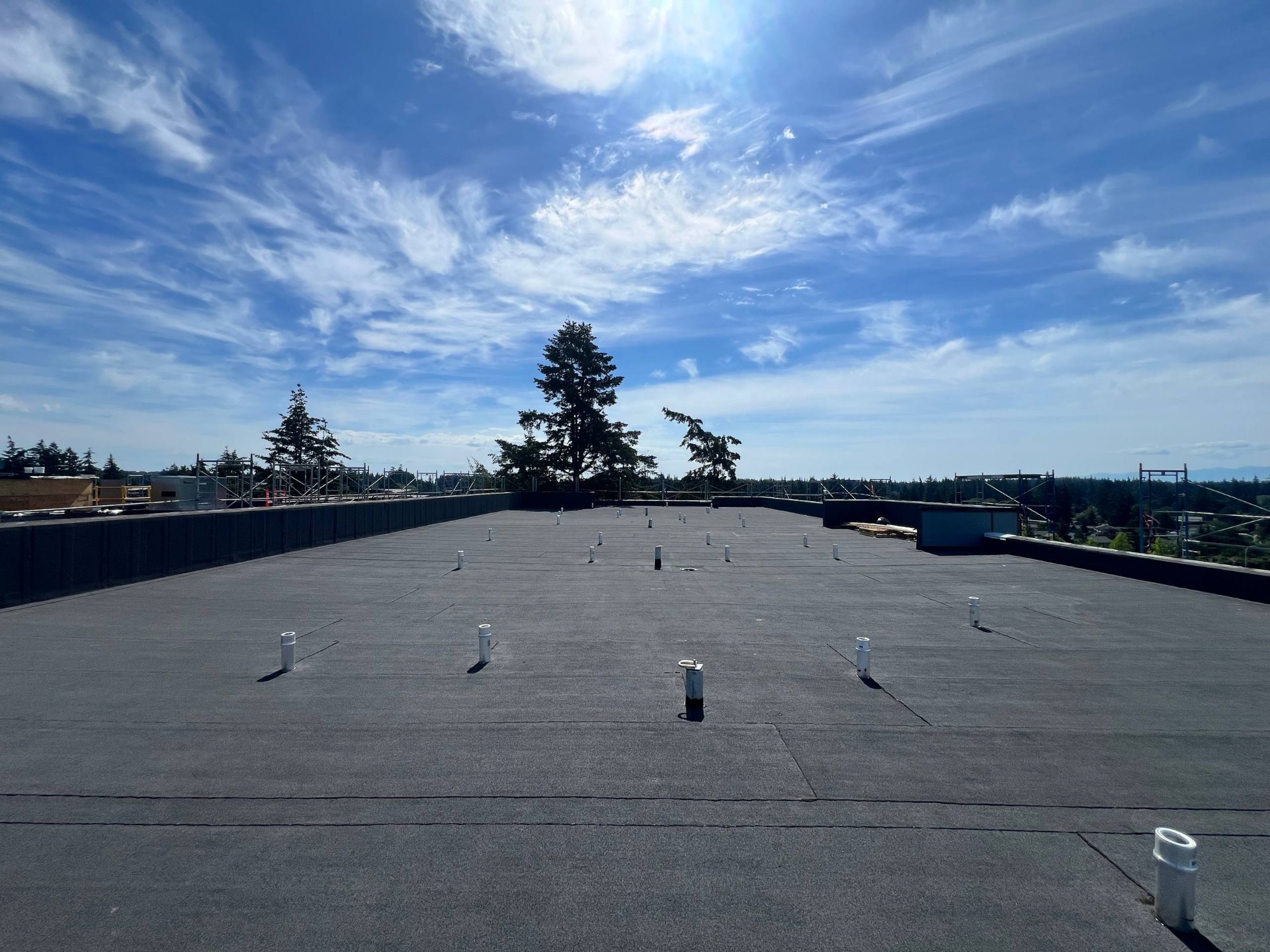 Large commercial flat roof completed on a new building